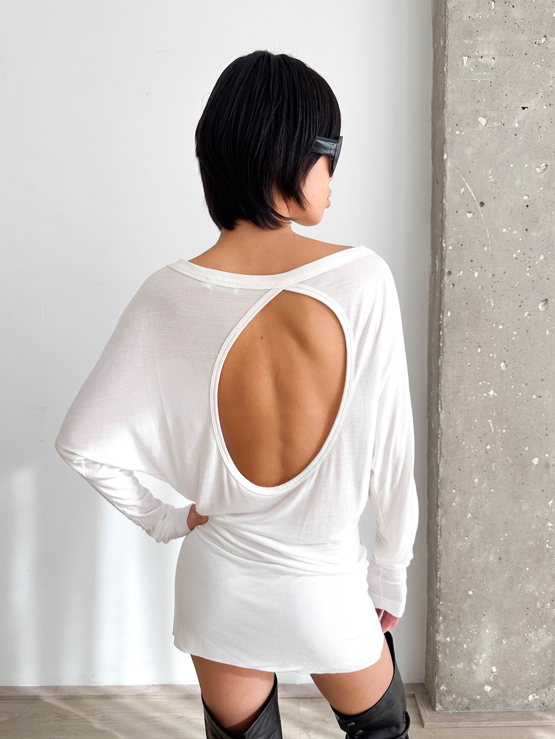 Key Hole Long Sleeve Top