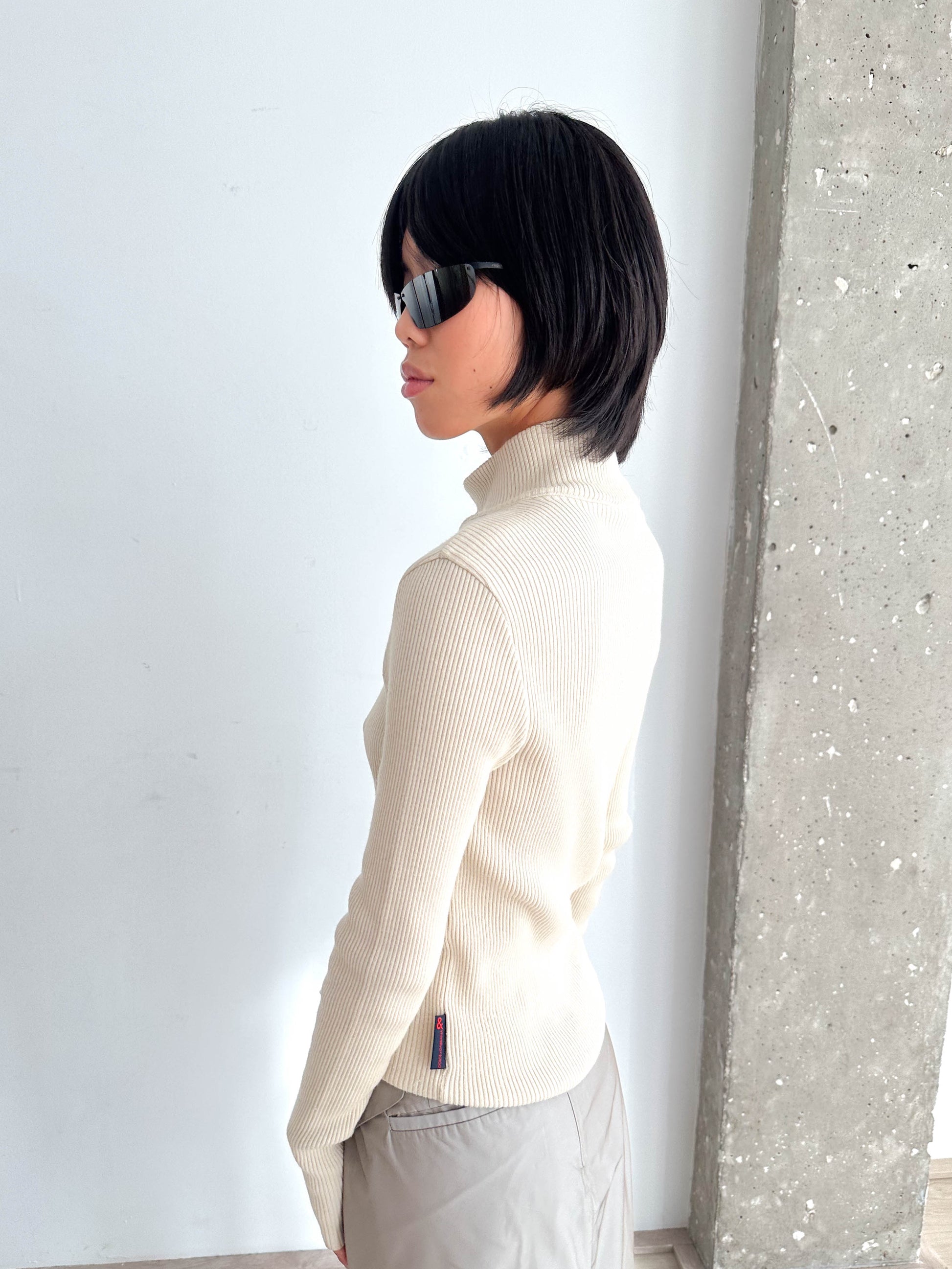 D&G Ribbed Zip Up Cardigan