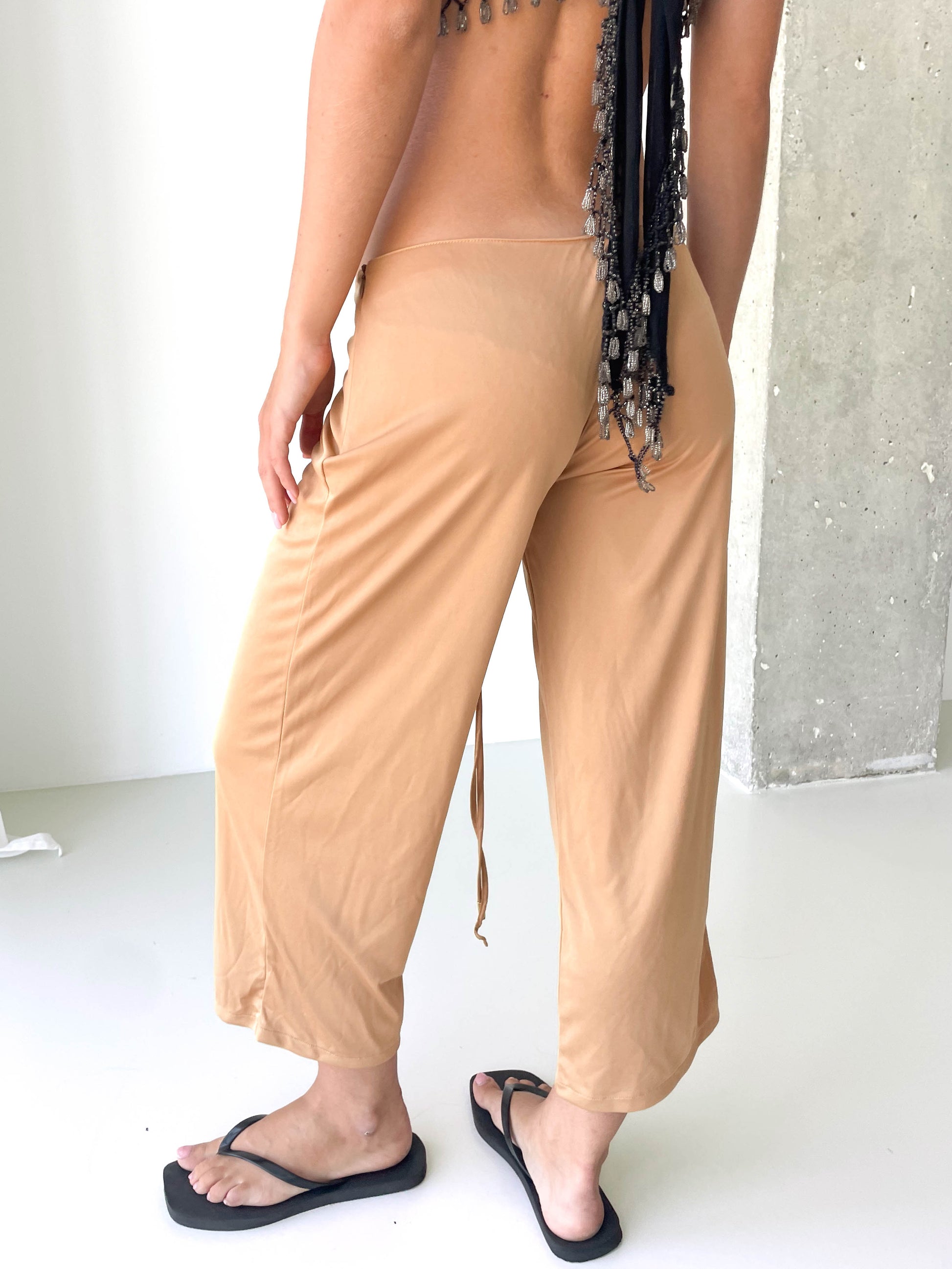 D&G Stretch Low-Rise Capri Pants