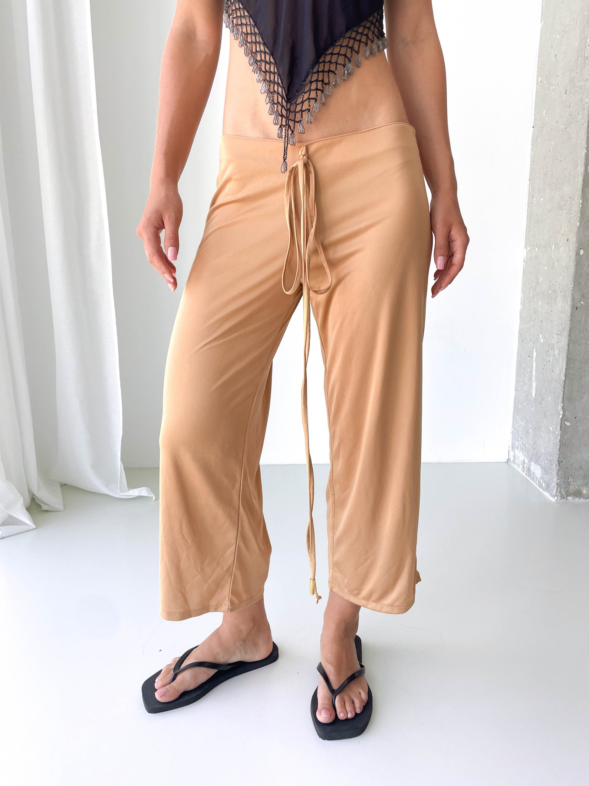 D&G Stretch Low-Rise Capri Pants